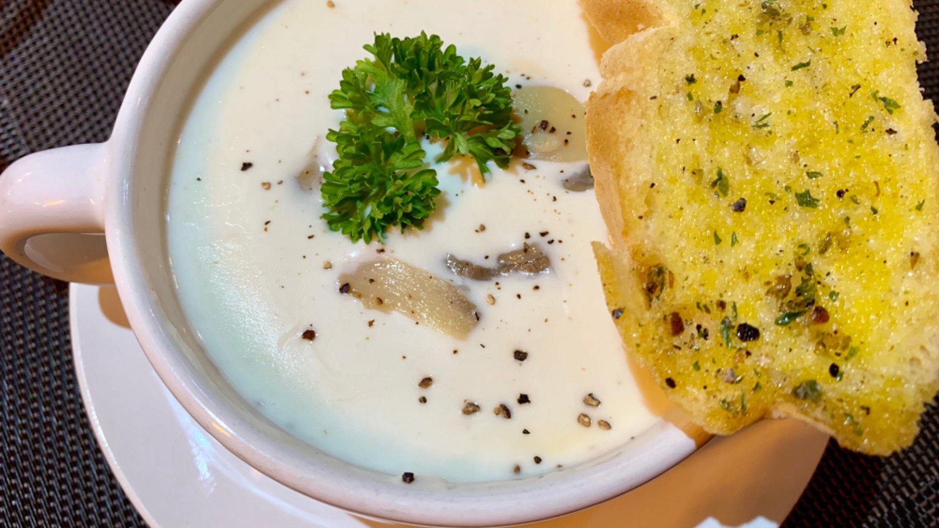 Pénztárcakímélő karácsonyi menü: főzz kevés pénzből finomat az ünnepekor!