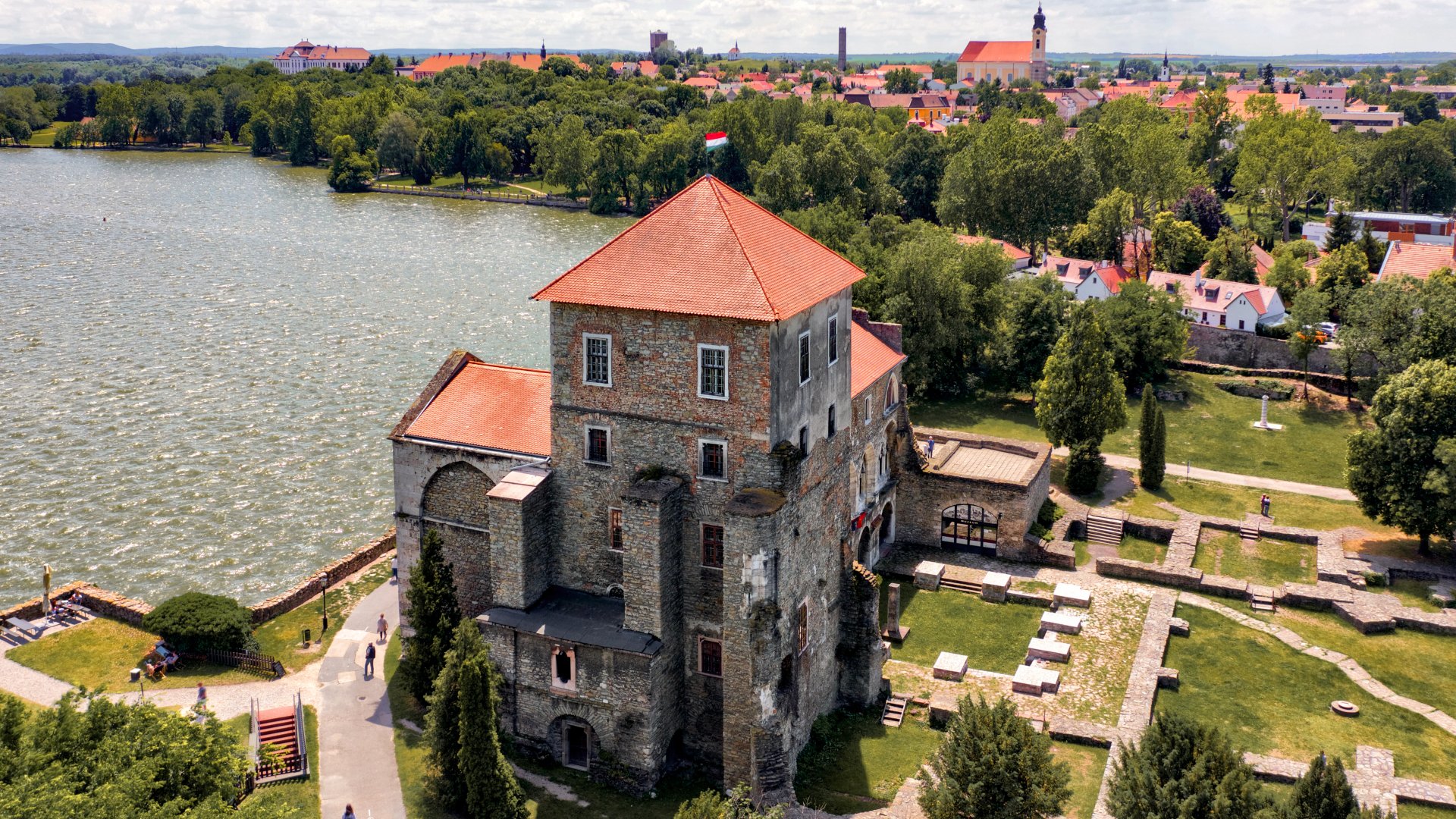 Idén is vár a Tatai Vadlúd Sokadalom! Már megérkeztek az első vadludak!