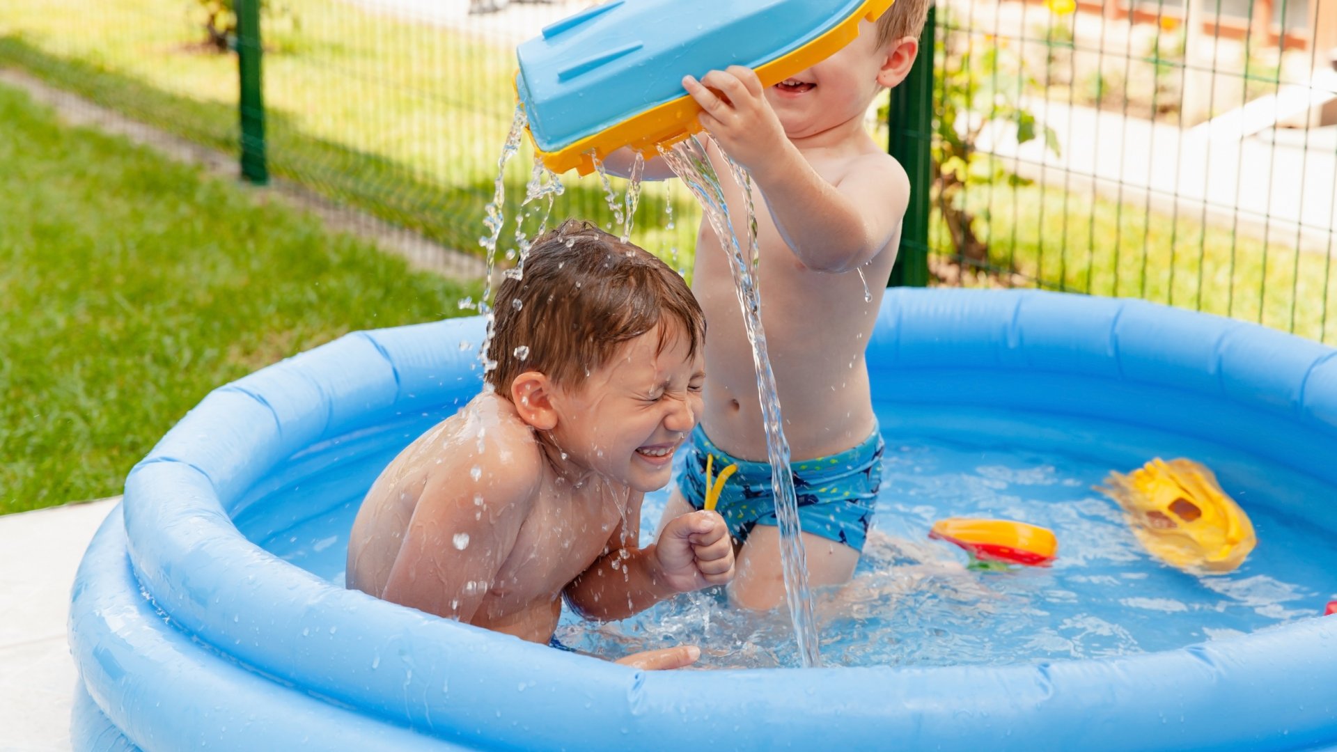 Szúnyogmentes övezet - Így tartsd távol a vérszívókat a medencétől