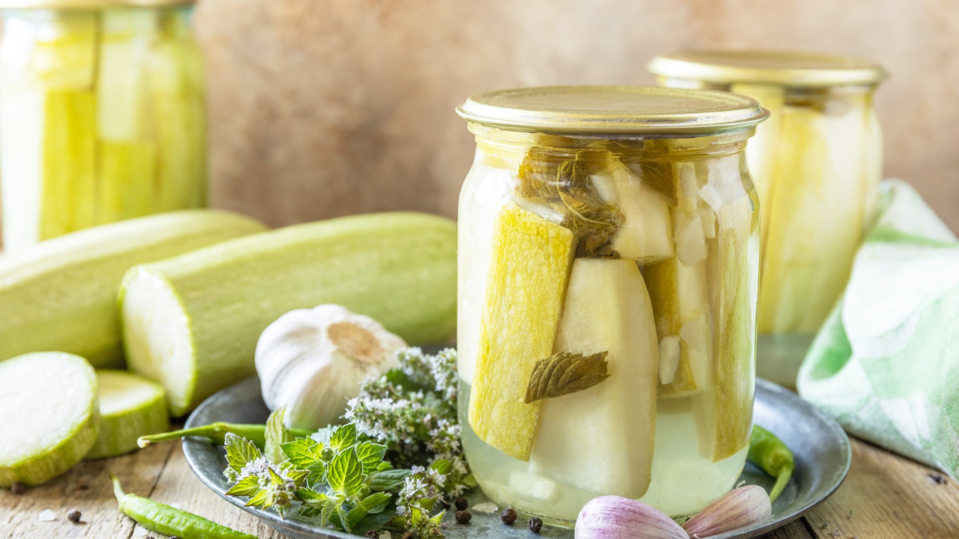 Így lesz a cukkini a tél sztárja is: egyszerű tartósítási tippek Így lesz a cukkini a tél sztárja is: egyszerű tartósítási tippek