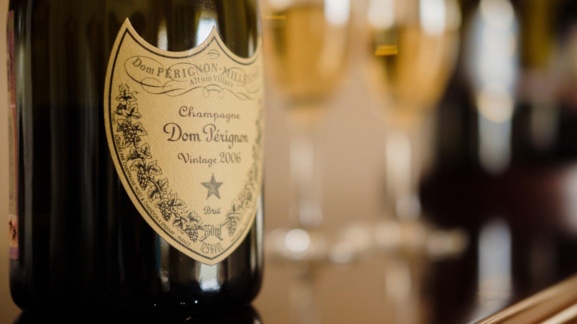 Exkluzív Dom Pérignon Vacsoraest a Déryné Bisztóban: A Kulináris Élmény Csúcsa Exkluzív Dom Pérignon Vacsoraest a Déryné Bisztóban: A Kulináris Élmény Csúcsa