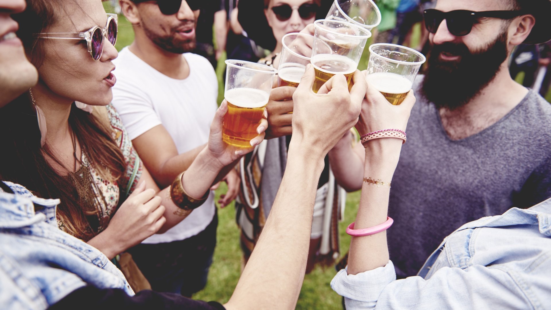 5 budapesti fesztivál áprilisban, amiket nem érdemes kihagyni! Művészet, bor, zene és kultúra minden mennyiségben!