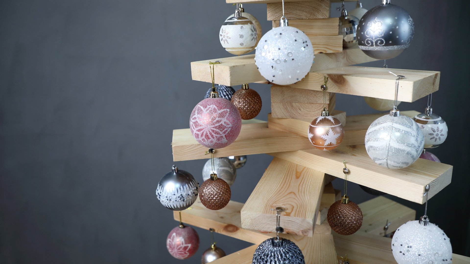 Alternatív karácsonyfa ötletek - Egyedi ötletek alternatív karácsonyfadíszekhez