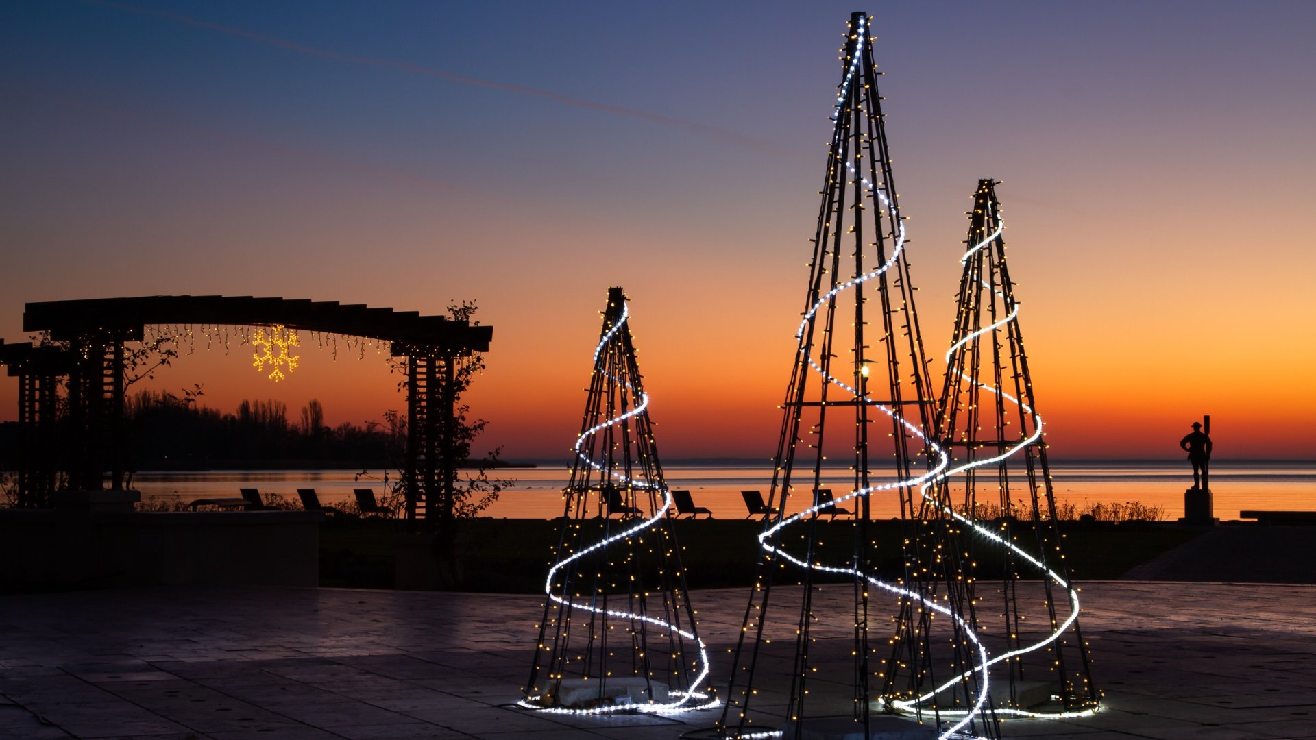 Télre is beindulhat a balatoni turizmus Lappföldhöz hasonlóan a Mikulás-projekttel! Télre is beindulhat a balatoni turizmus Lappföldhöz hasonlóan a Mikulás-projekttel!