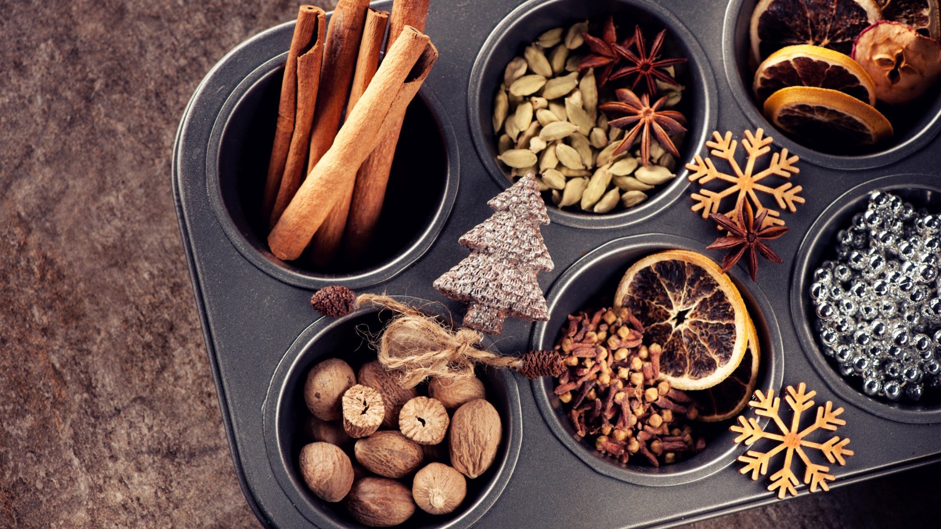 Mindent a legjobb karácsonyi fűszerekről