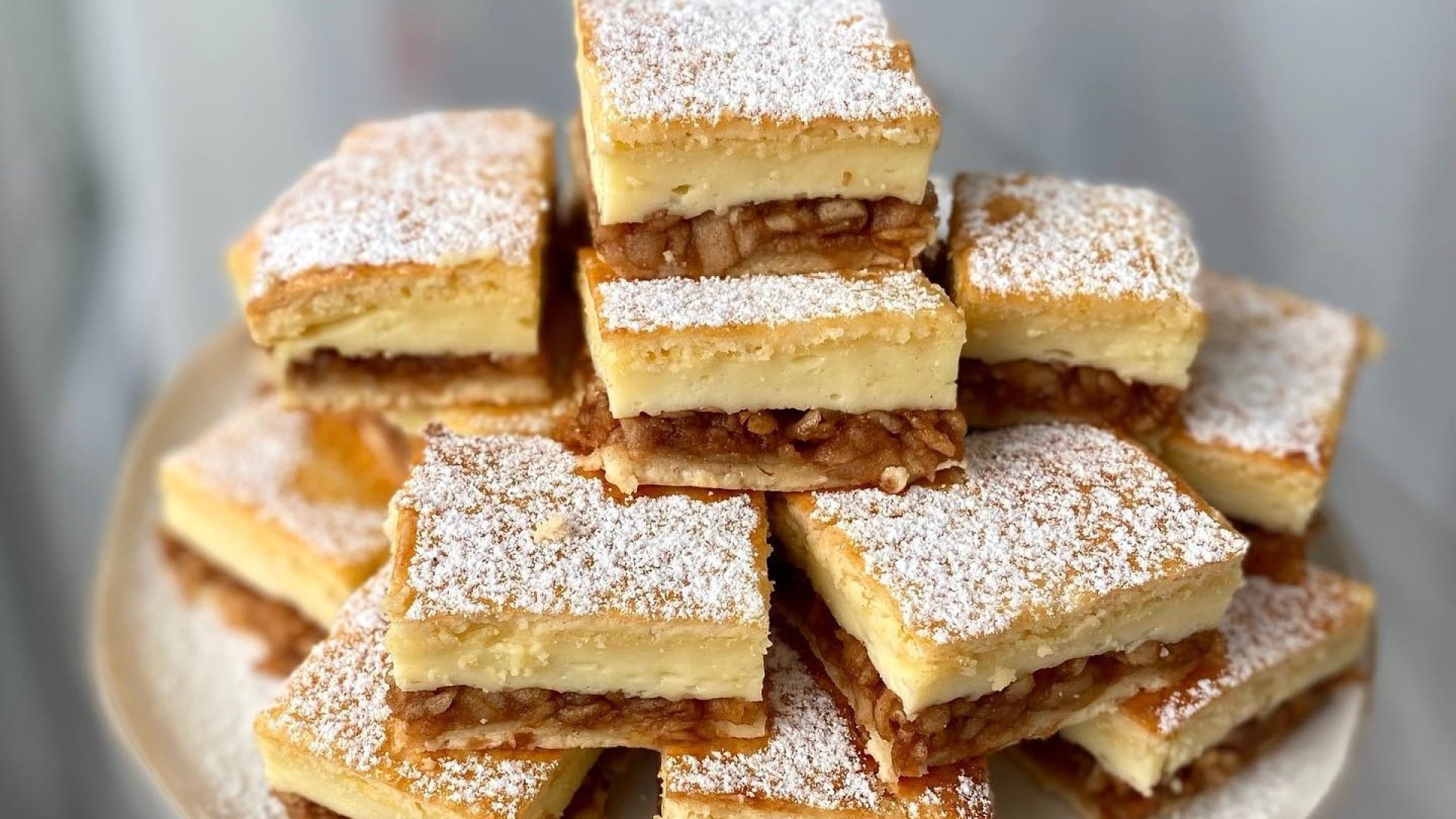 Ezt imádni fogja a család: vaníliapudingos almás pite recept