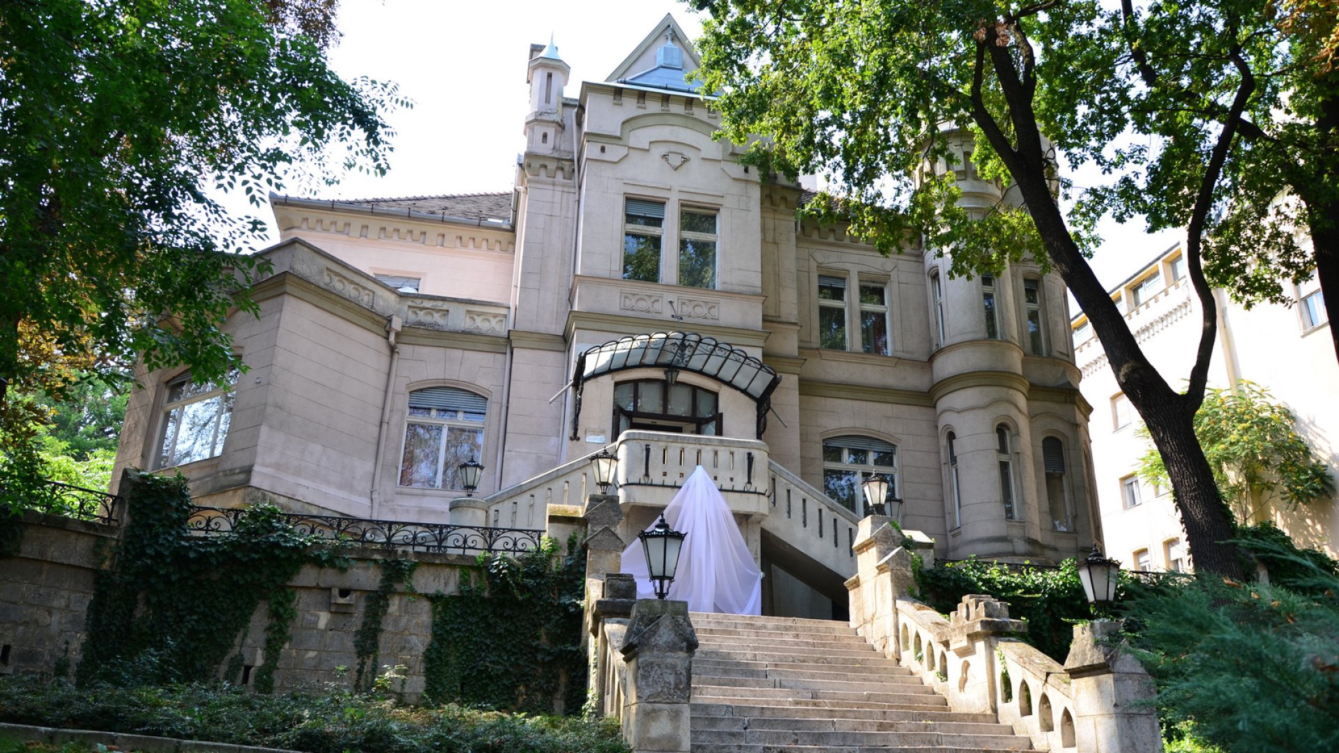 A Budafoki kastélypáros szerelmi ajándéka, a Sacelláry-kastély