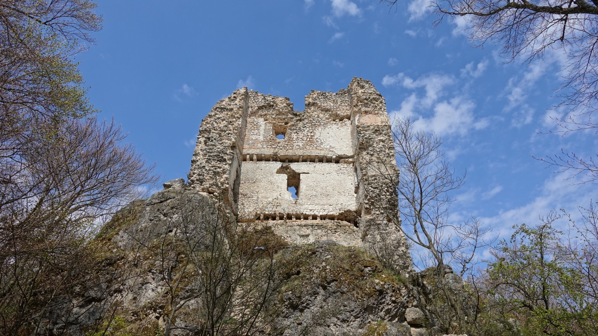 A Bakony rejtett kincse – Bátorkő vára
