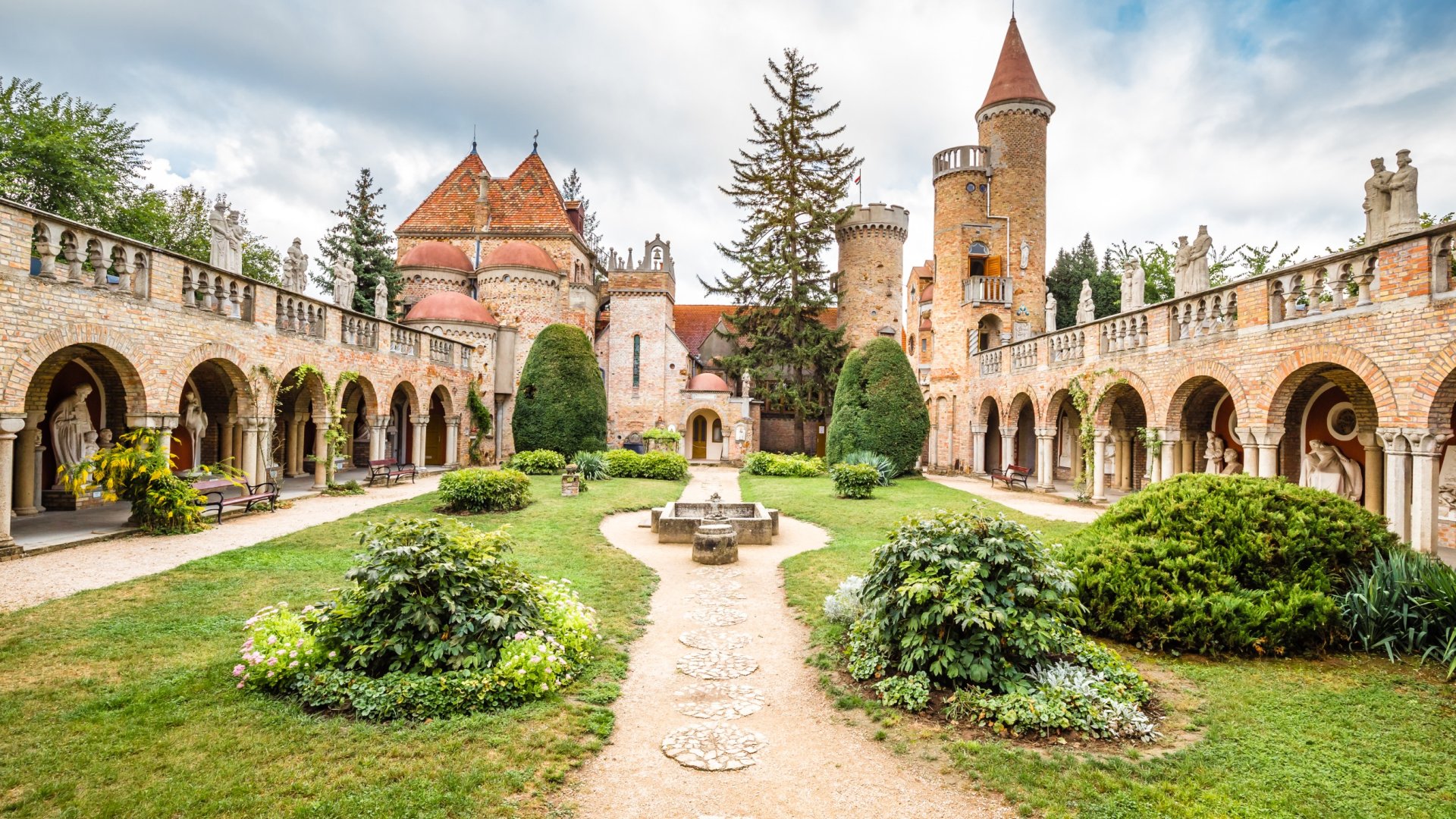 Indulhat az őszi vártúra – Ezeket a várakat semmiképp ne hagyjátok le a bakancslistáról!