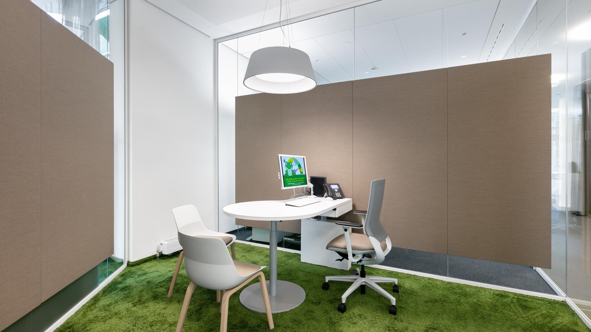 Zajcsökkentés az irodában: mit tehetsz a nyugodt munkakörnyezetért? 