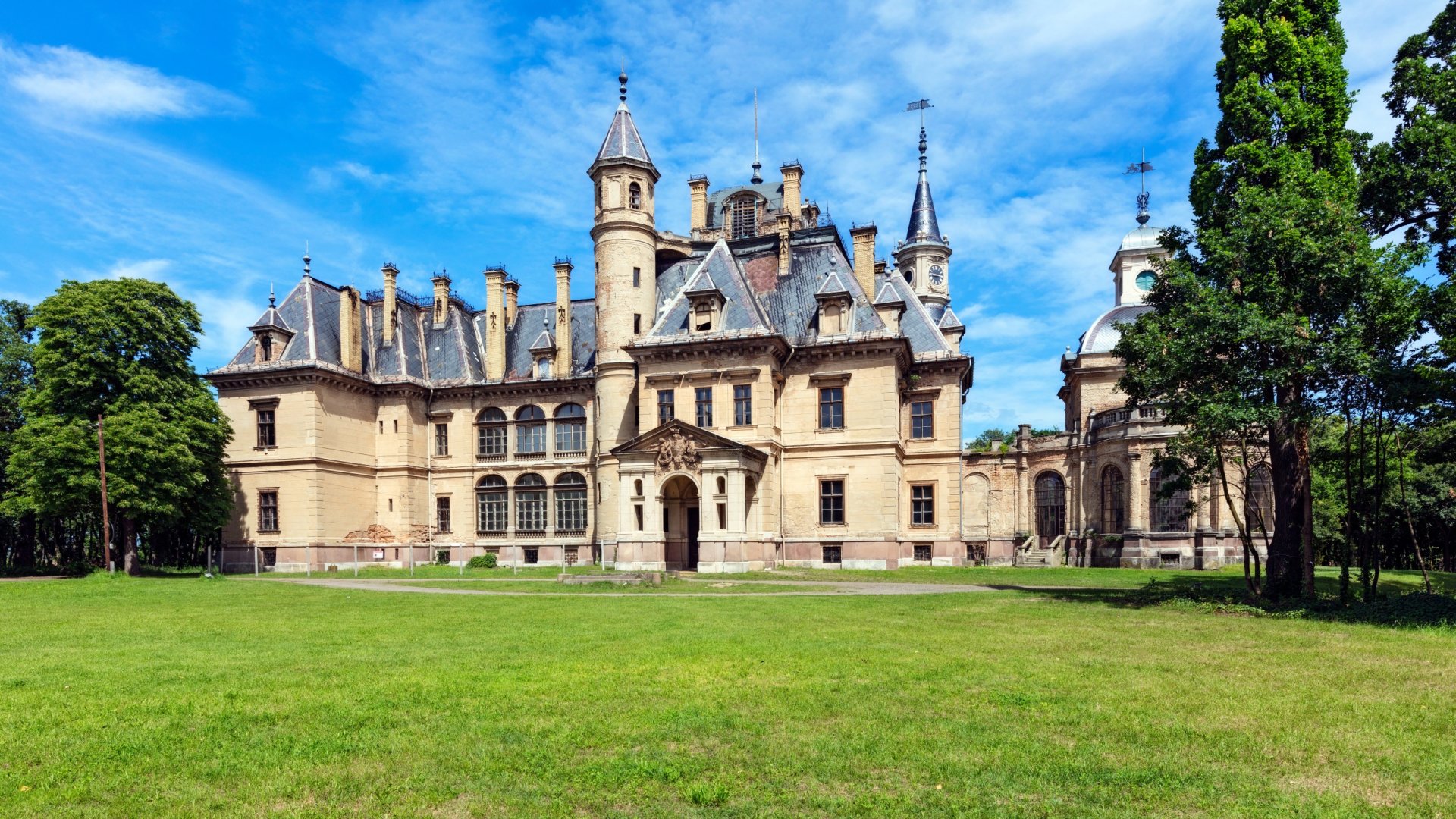 Kirándulás Pest megyében – A mesébe illő Schossberger Kastély története