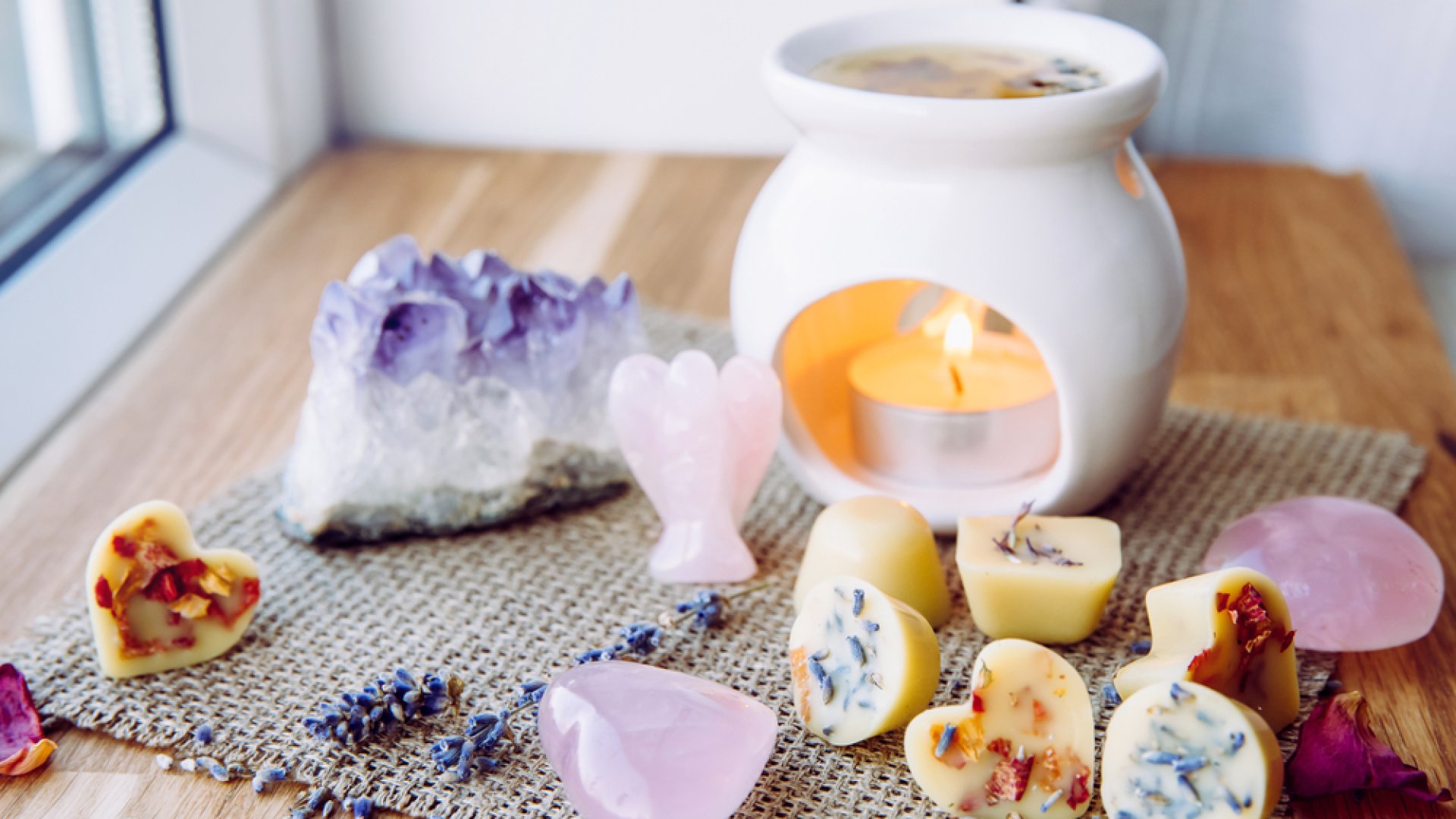 Így készíts aromaterápiás gyertyákat házilag fillérekből Így készíts aromaterápiás gyertyákat házilag fillérekből