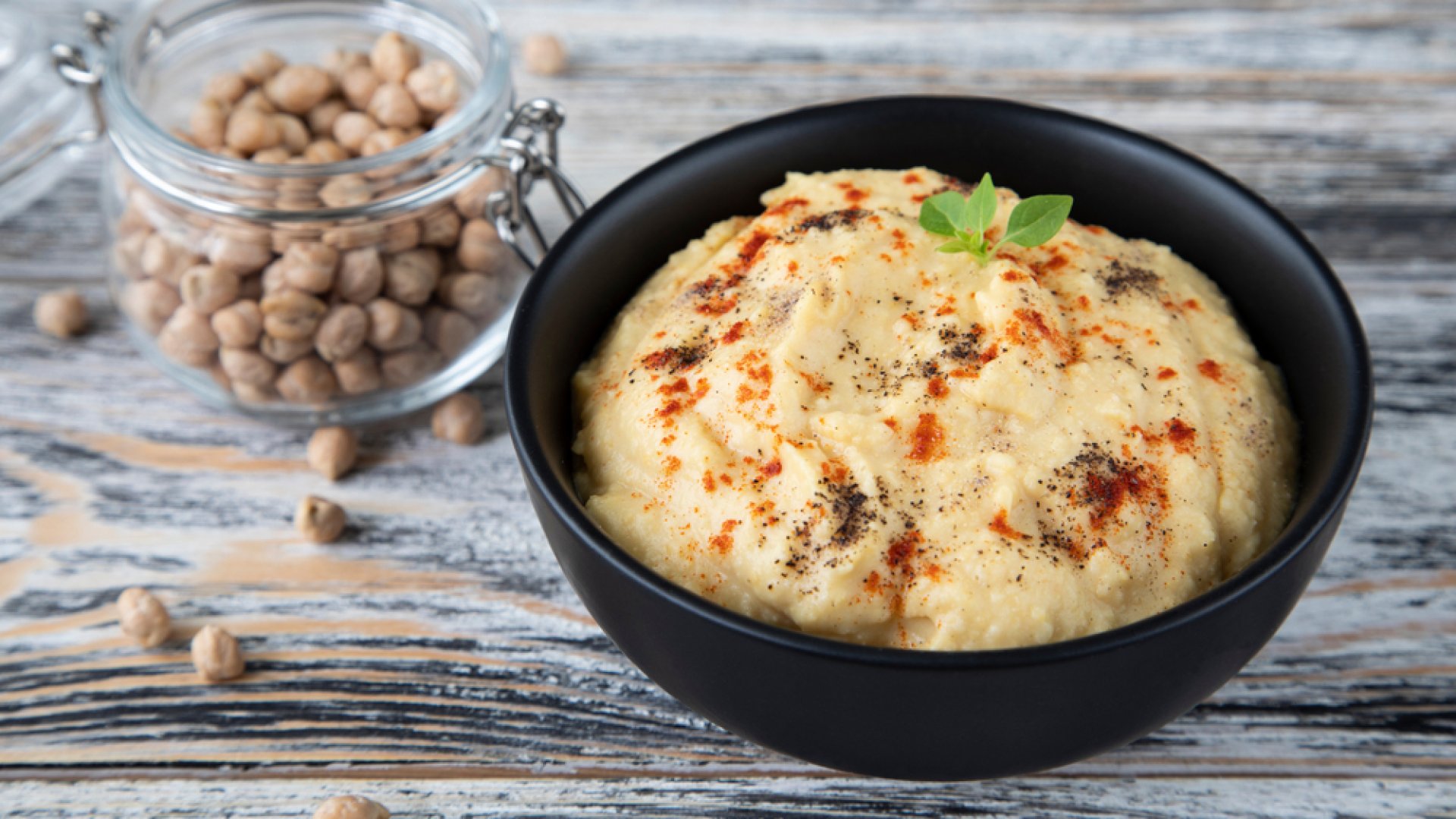 A csodálatos csicseriboróból: a tökéletes hummusz recept, 4 ízesítésben