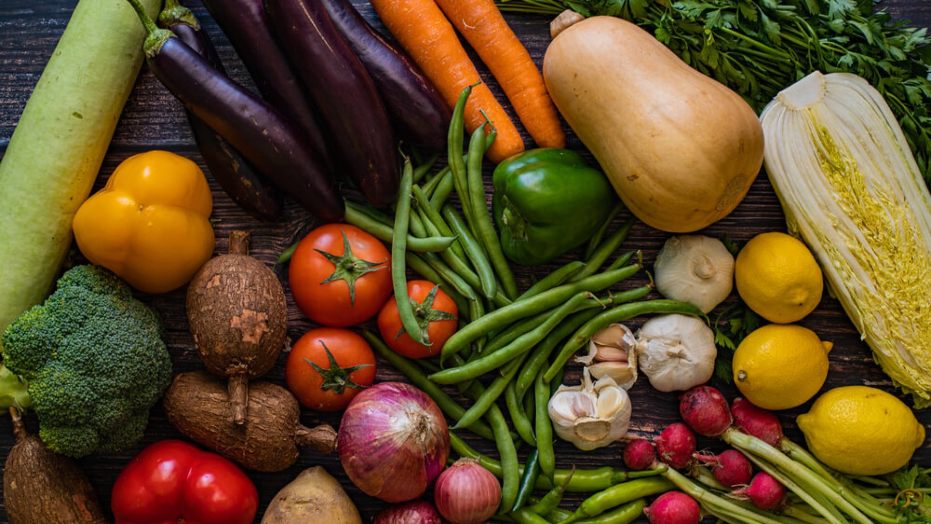 Friss zöldség és gyümölcs: vitaminok és ásványi anyagok elszegényedése a növényekben