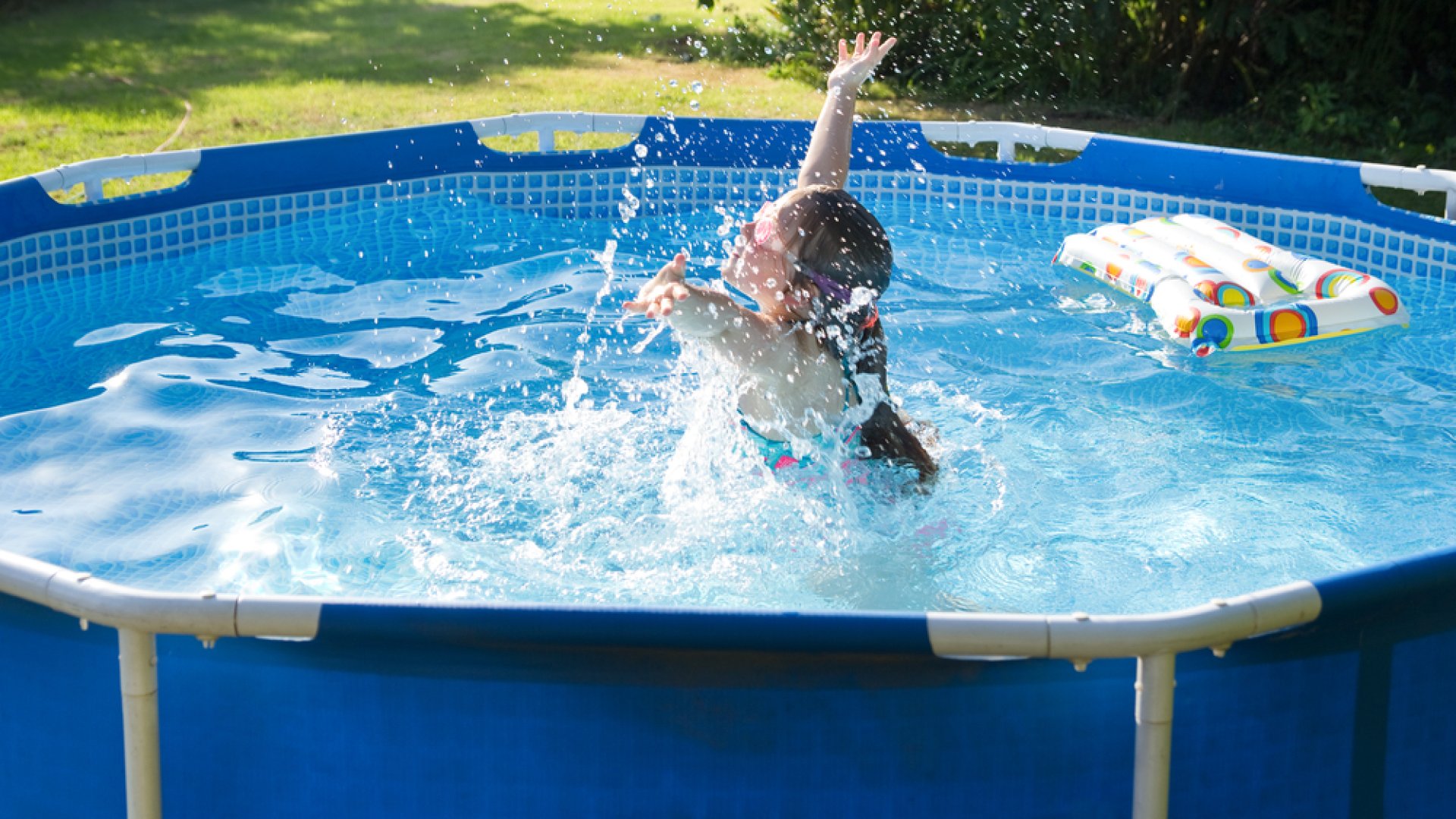 Medencék karbantartása kezdő medencetulajdonosoknak! 