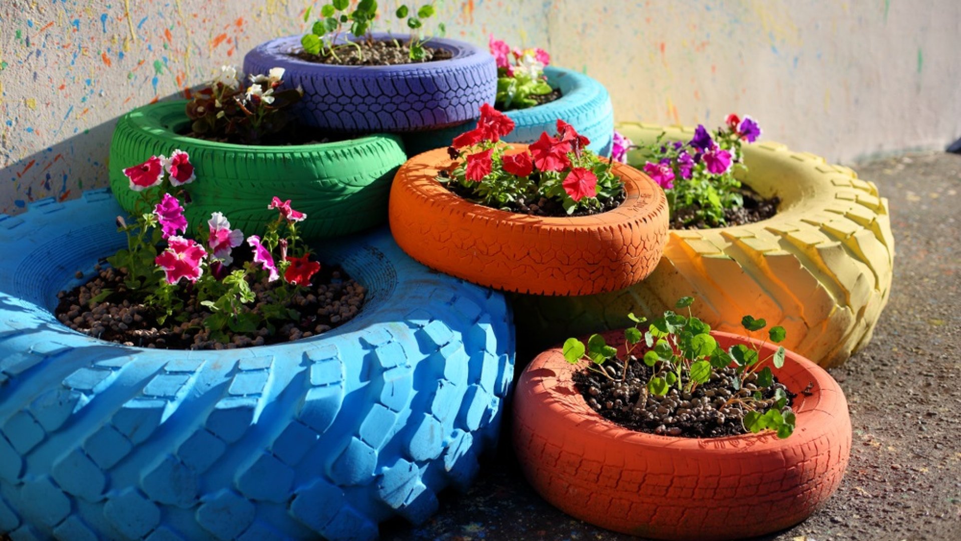 Gumikert létrehozása – Takaros zöldségeskert régi autógumikból