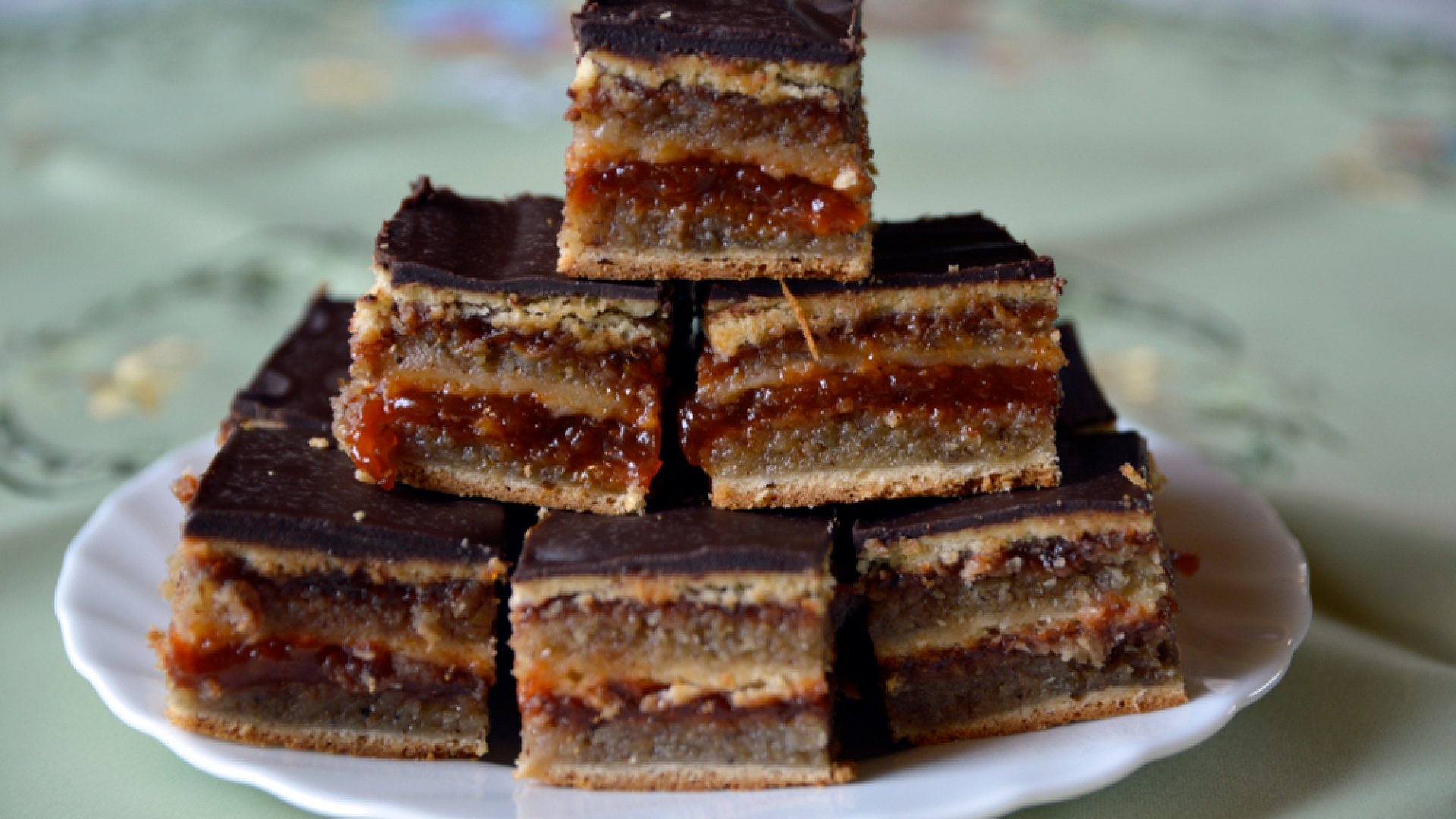 A sütemény, ami nem hiányozhat a karácsonyi asztalról – A tökéletes zserbórecept