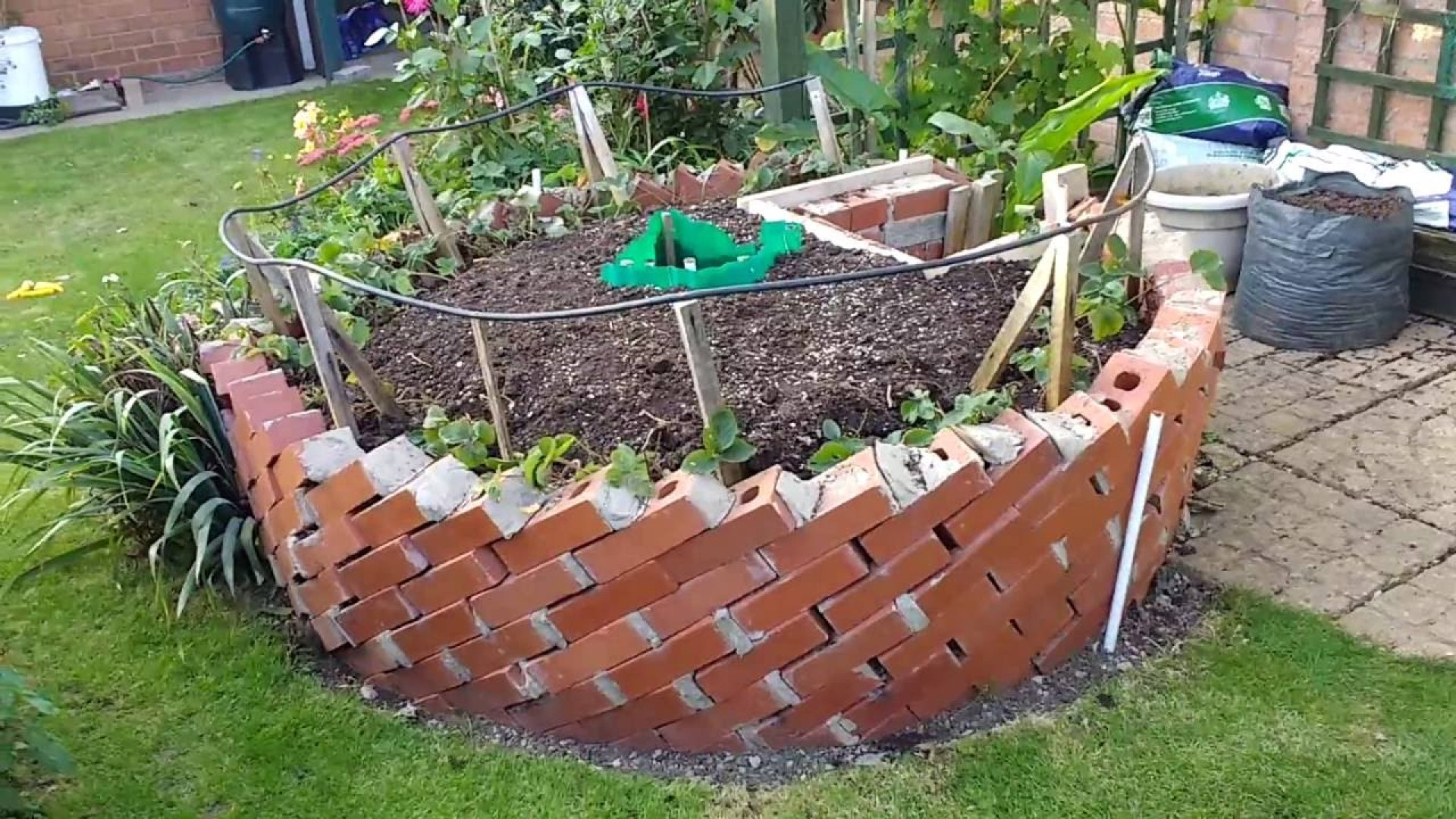 Mi az a kulcslyuk kert, és miért érdemes neked is kipróbálnod? Elmondom!