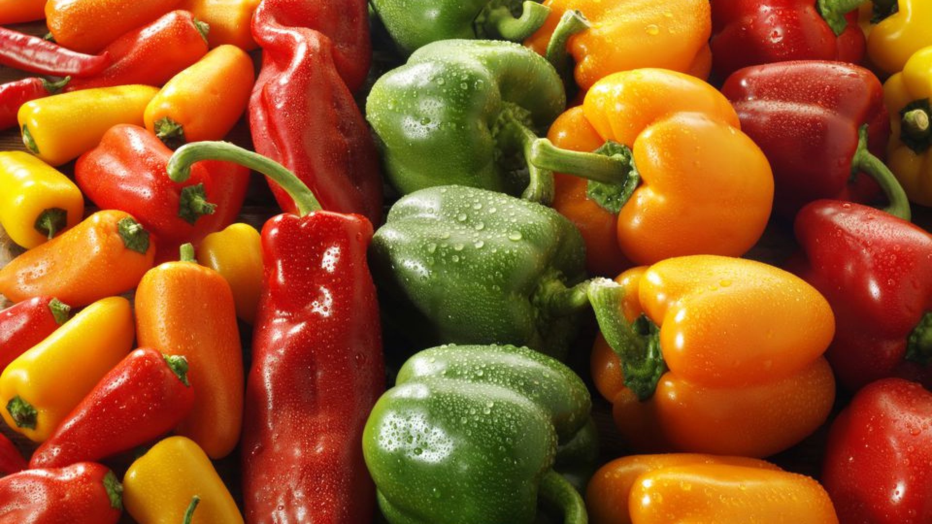 Tudtad? Ez a különbség a sárga-, a zöld, és a piros paprika között!  Tudtad? Ez a különbség a sárga-, a zöld, és a piros paprika között!