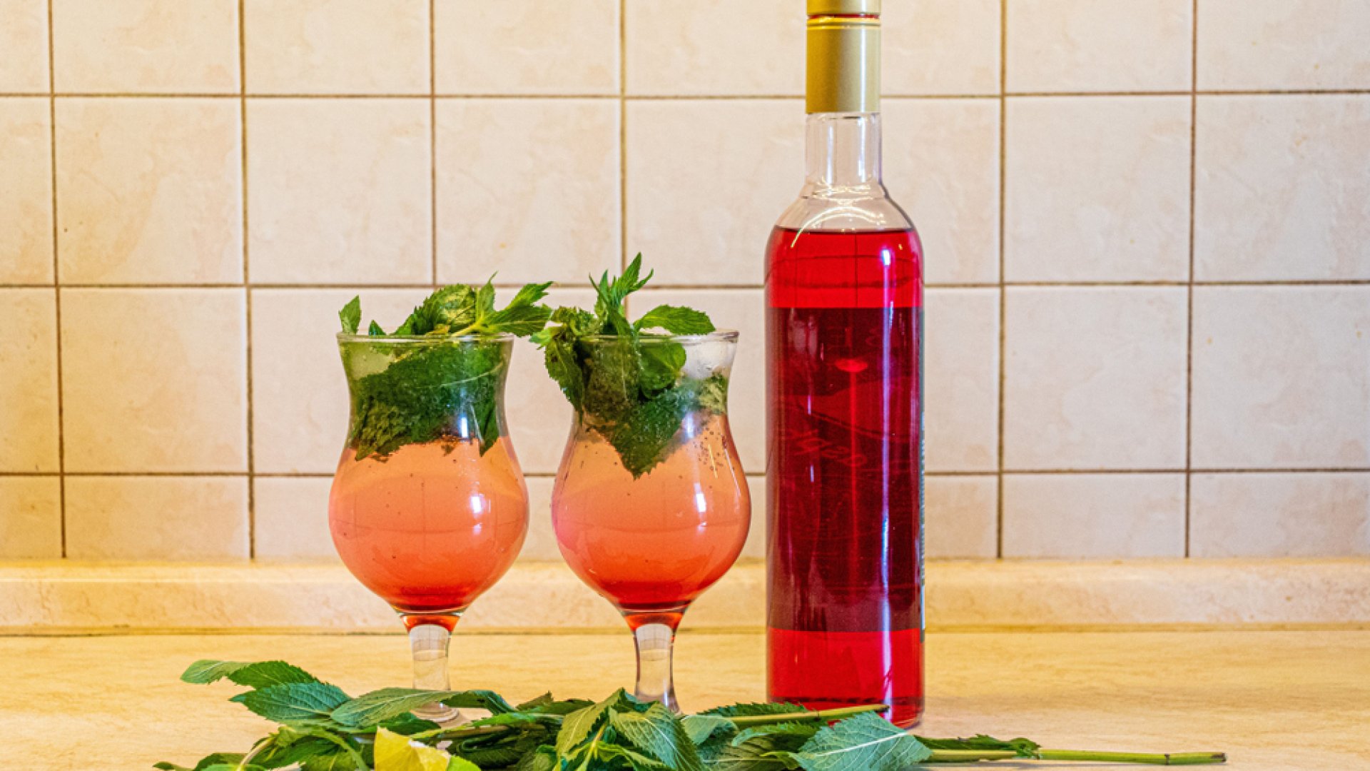 Tudd meg, hogy készül a legfinomabb málnaszörp, málnabor! 