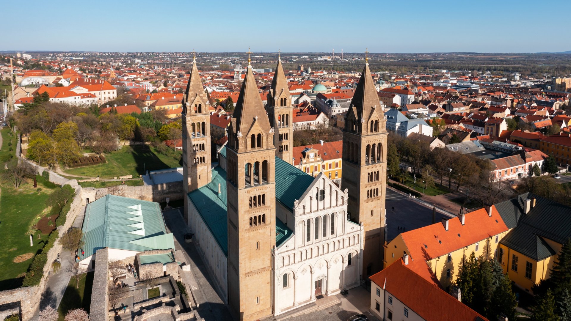 Ismerd meg te is a Dél-Dunántúl csodáit : Pécs Ismerd meg te is a Dél-Dunántúl csodáit : Pécs