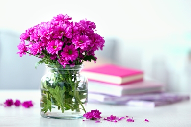 Ez a virágüzletek titka – így tartsd te is frissen sokáig a vágott virágaidat a vázában!