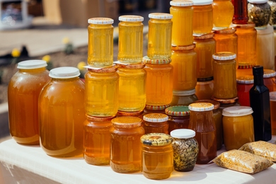 Melyik mézfajta mire jó? – egy méhész most elmagyarázza!
