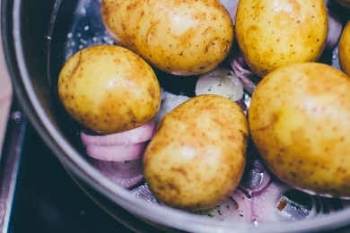 Egy trükk, amit szinte senki sem ismer – Így főzd ezentúl a krumplit!